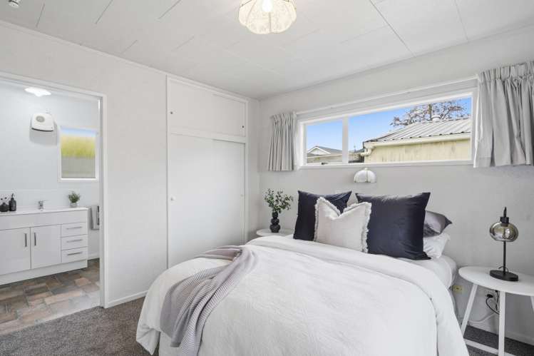 311 Crinan Street Georgetown_24