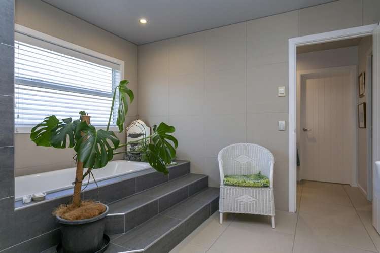 11 Pukeko Way Kinloch_21