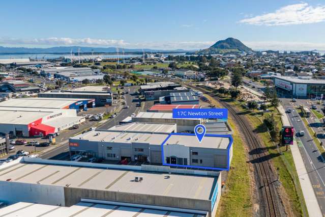 Substantial Freehold Unit - Priced to Sell!