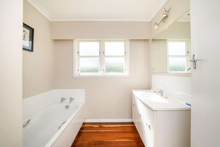 18 Woburn Place Takaro_10