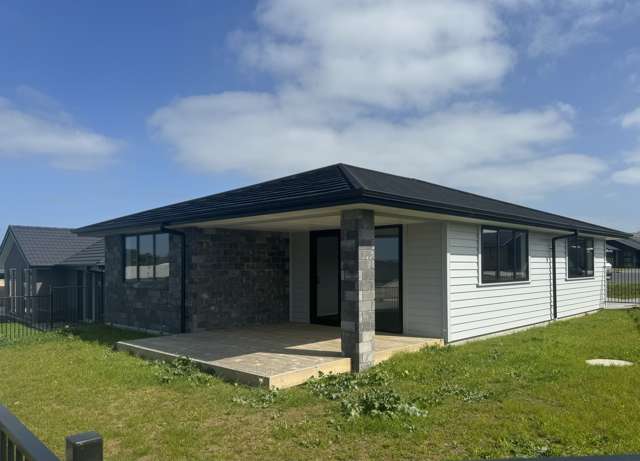 2 Paapaka Way Waiuku_2