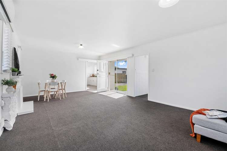 11 Holland Street Glenholme_10