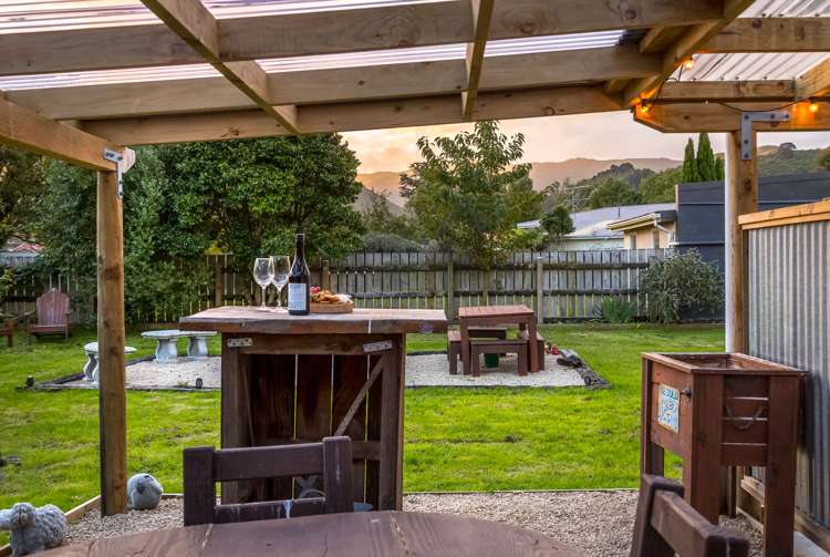 32 William Benton Street Featherston_13