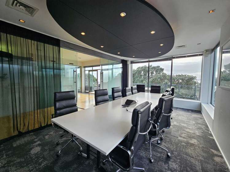 Front/87 Hurstmere Road Takapuna_9