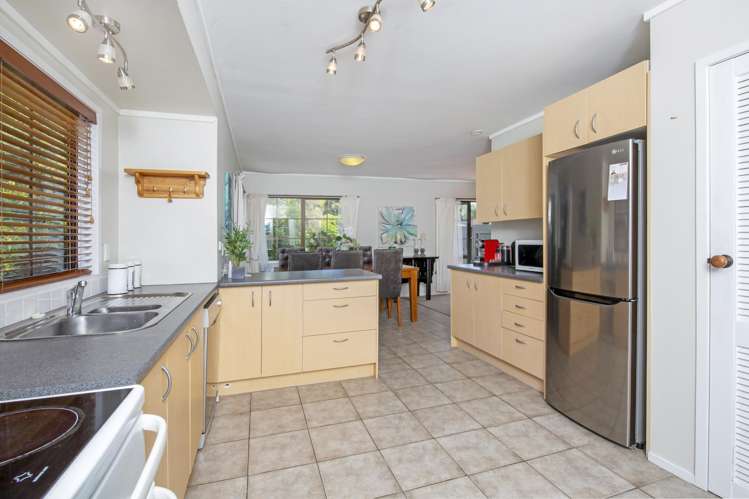 1/133 Botany Road Botany Downs_6