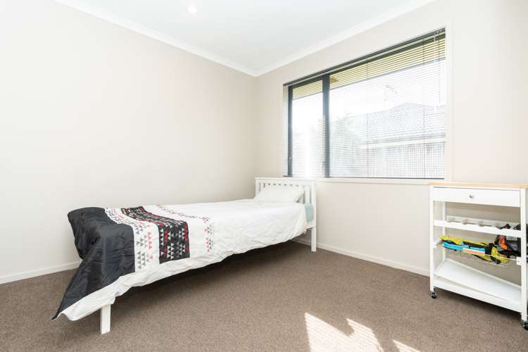 32 Nielsen Gardens Rototuna_44