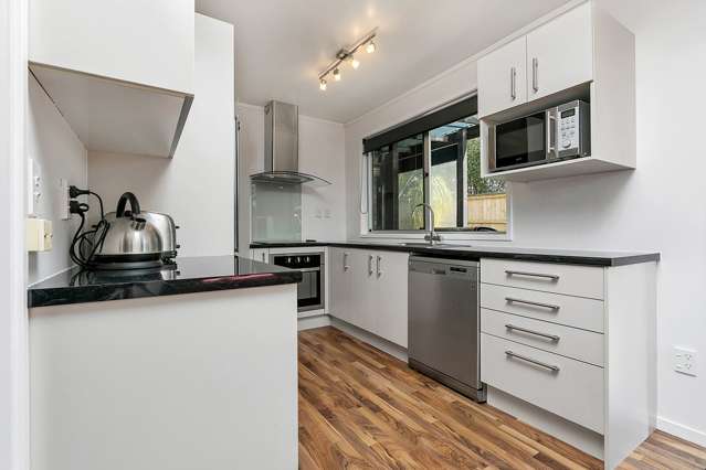 47 Vandeleur Avenue Birkdale_4