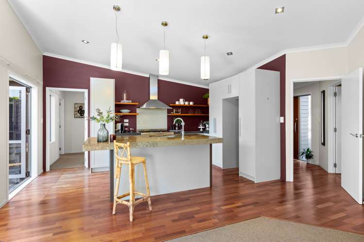 1154a South Road Oakura_6