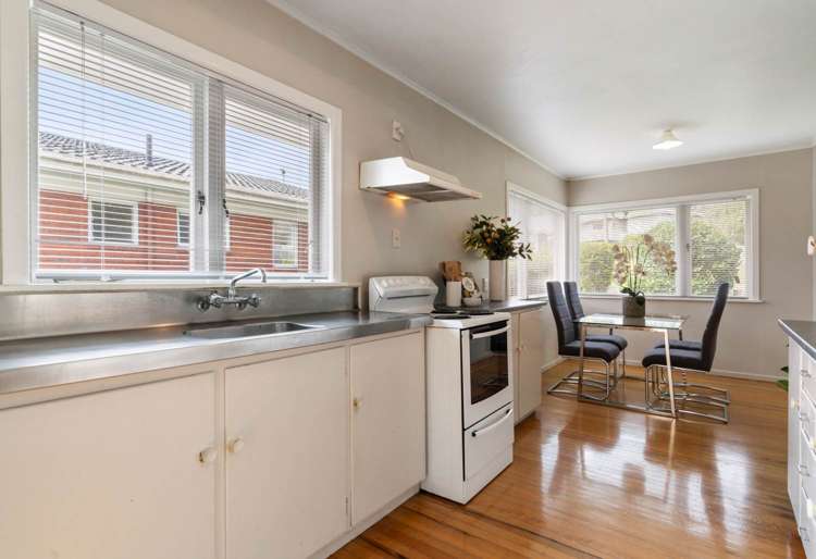 133 Vodanovich Road Te Atatu South_12