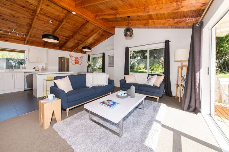 6a Quiet Street Te Atatu South_2