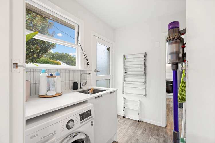 5 Bassett Street Burwood_8