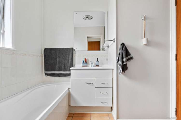 58 Rambler Crescent Beach Haven_11