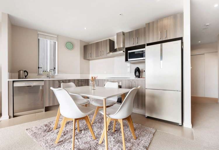 401/25 Don Mckinnon Drive 10862_1
