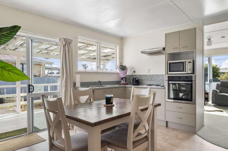 2 Tapsell Road Fairy Springs_7