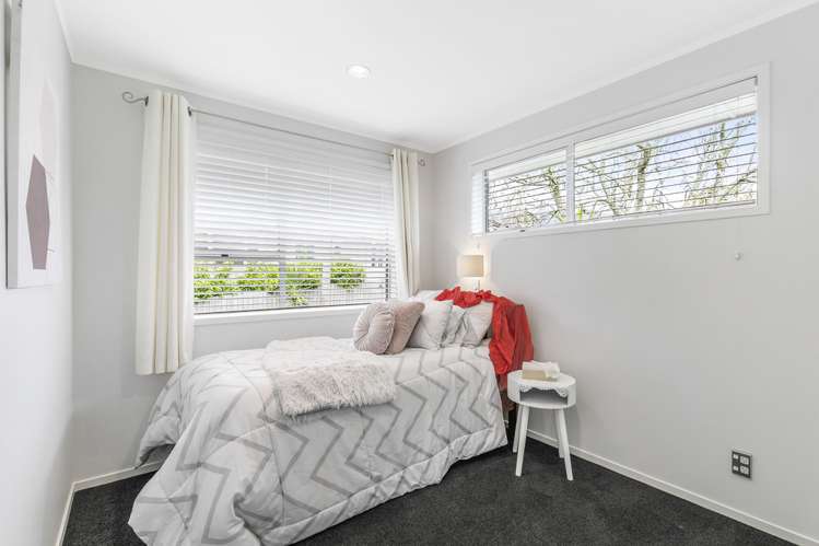497 West Coast Road Glen Eden_10