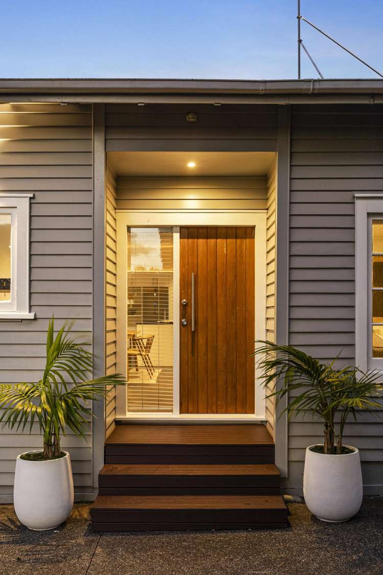 2/105 Lancaster Road Beach Haven_23