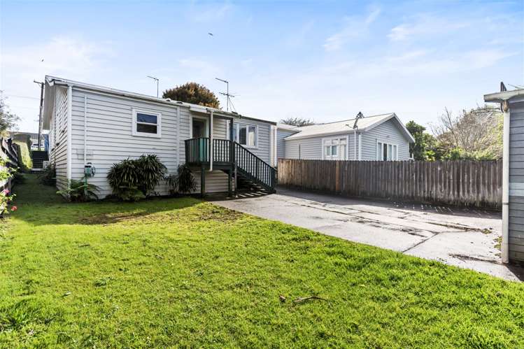 99 Grey Street Onehunga_14