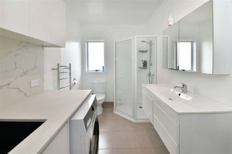 18a Hand Road Helensville_17