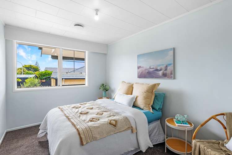 198 Tutere Street Waikanae Beach_15