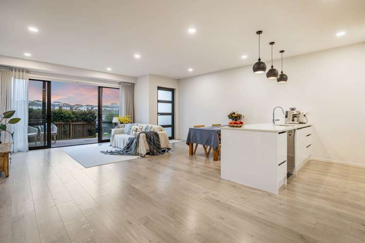 8 Arran Point Parade Millwater_11