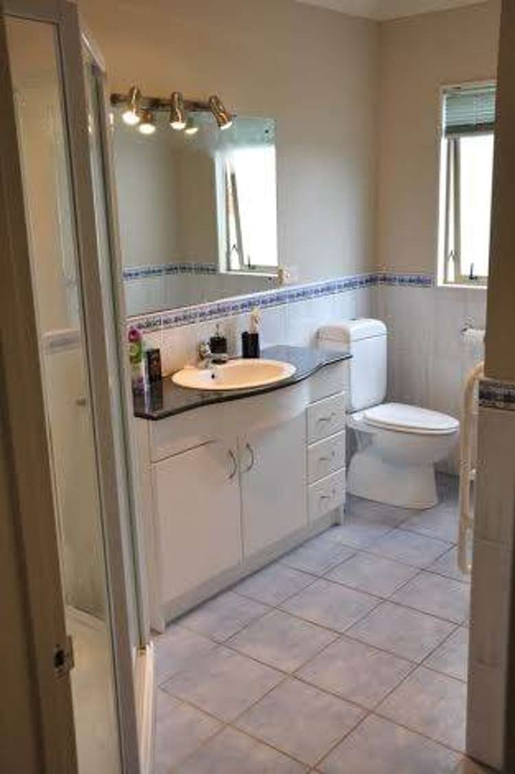 25 Oliver Road Eastern Beach_16