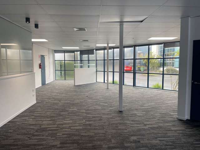 Unit E/9 Piermark Drive Rosedale_2