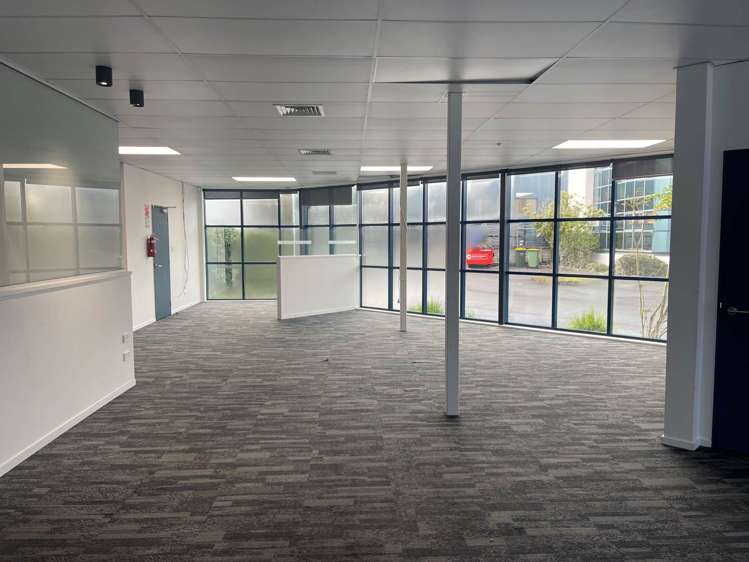 Unit E/9 Piermark Drive Rosedale_2