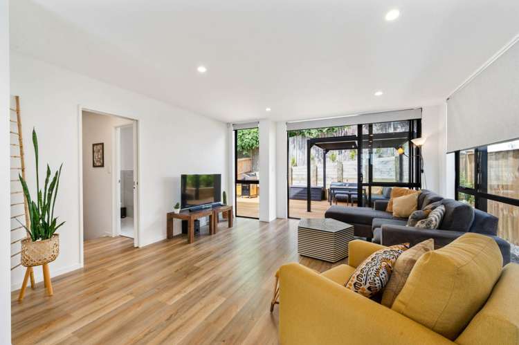 62 Seafarer Crescent Stanmore Bay_5