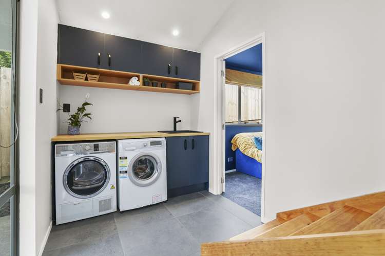 25 Finlow Drive Te Atatu South_19