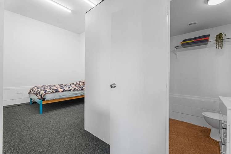 16 Erua Road Ostend_30