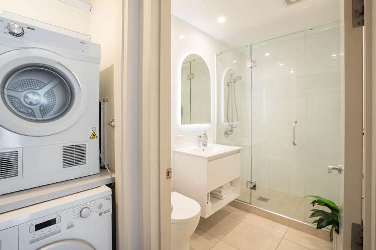 7/2 Lowell Place Waipahihi_15