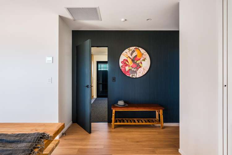 182 Burdon Loop Lake Hawea_12