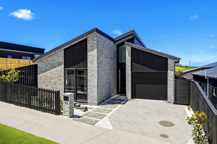 76 Huanui Drive Orewa_10