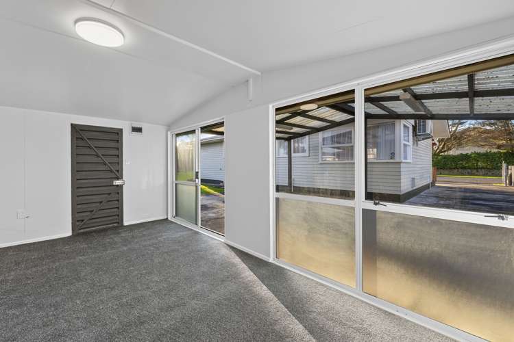 73 Friesian Drive Mangere_11