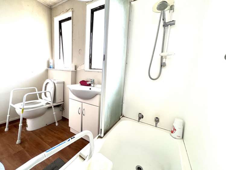 5 Peter Hall Drive Kelvin Grove_9