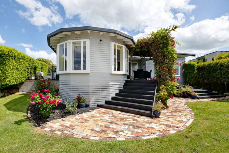 58 Lake Crescent Hamilton Lake_2