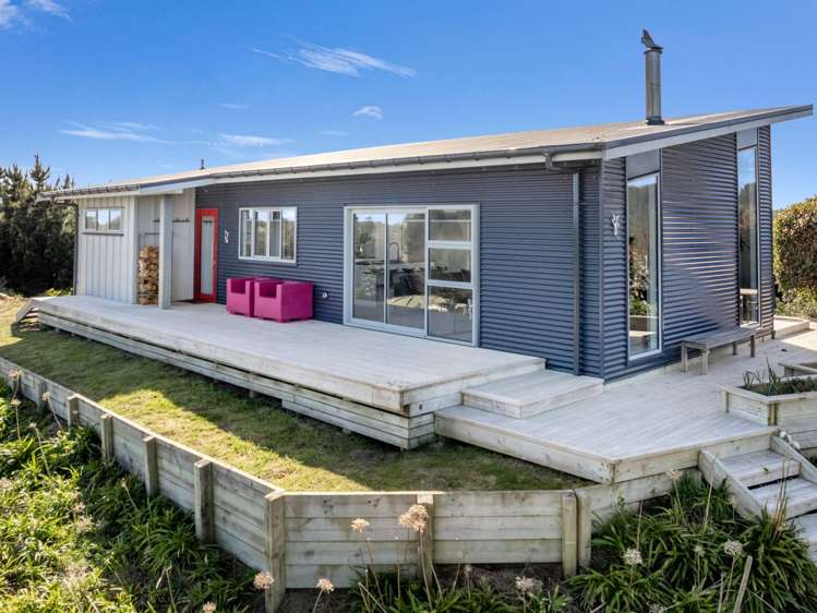 39 Strathnaver Waikawa beach_0
