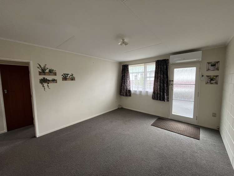 2/43 Albert Street Palmerston North_2