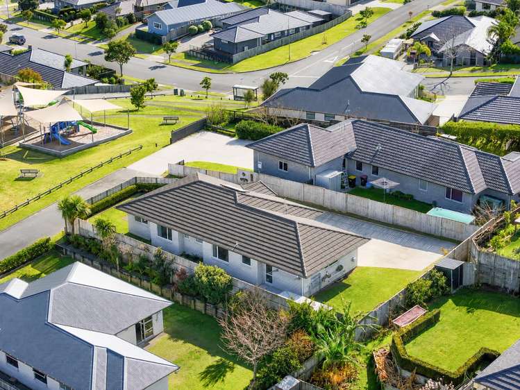 157 Ballintoy Park Drive Welcome Bay_25