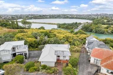 33 Awarua Crescent_1