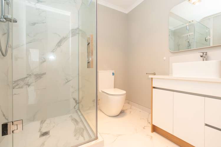 2/14 Arahi Place Rototuna North_8