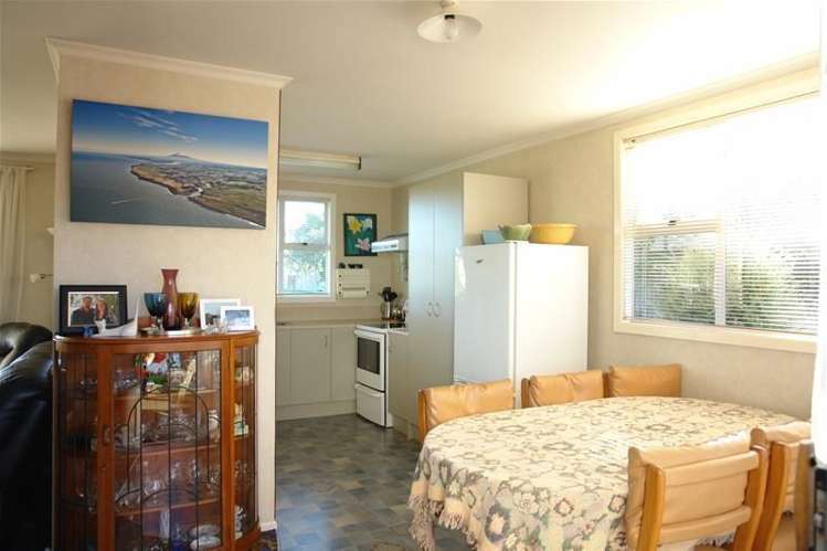 32 Hadfield Street Patea_16