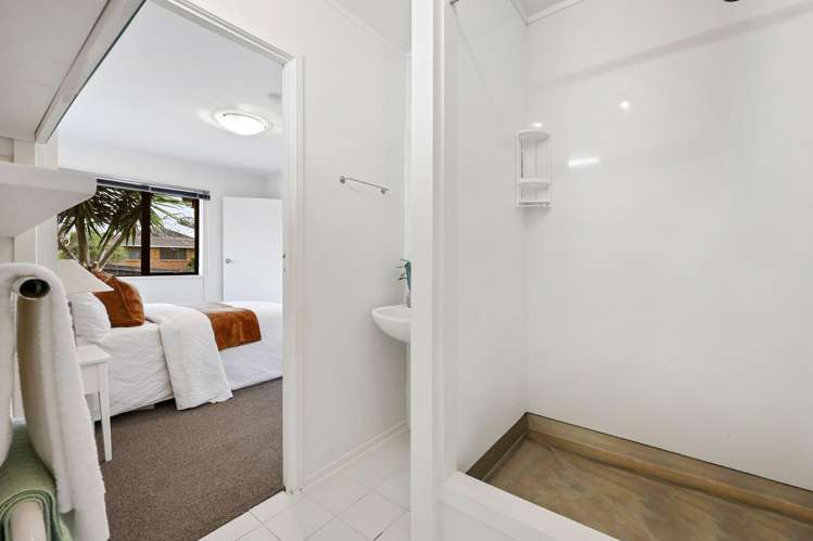20 Dalwhinnie Parade Highland Park_15