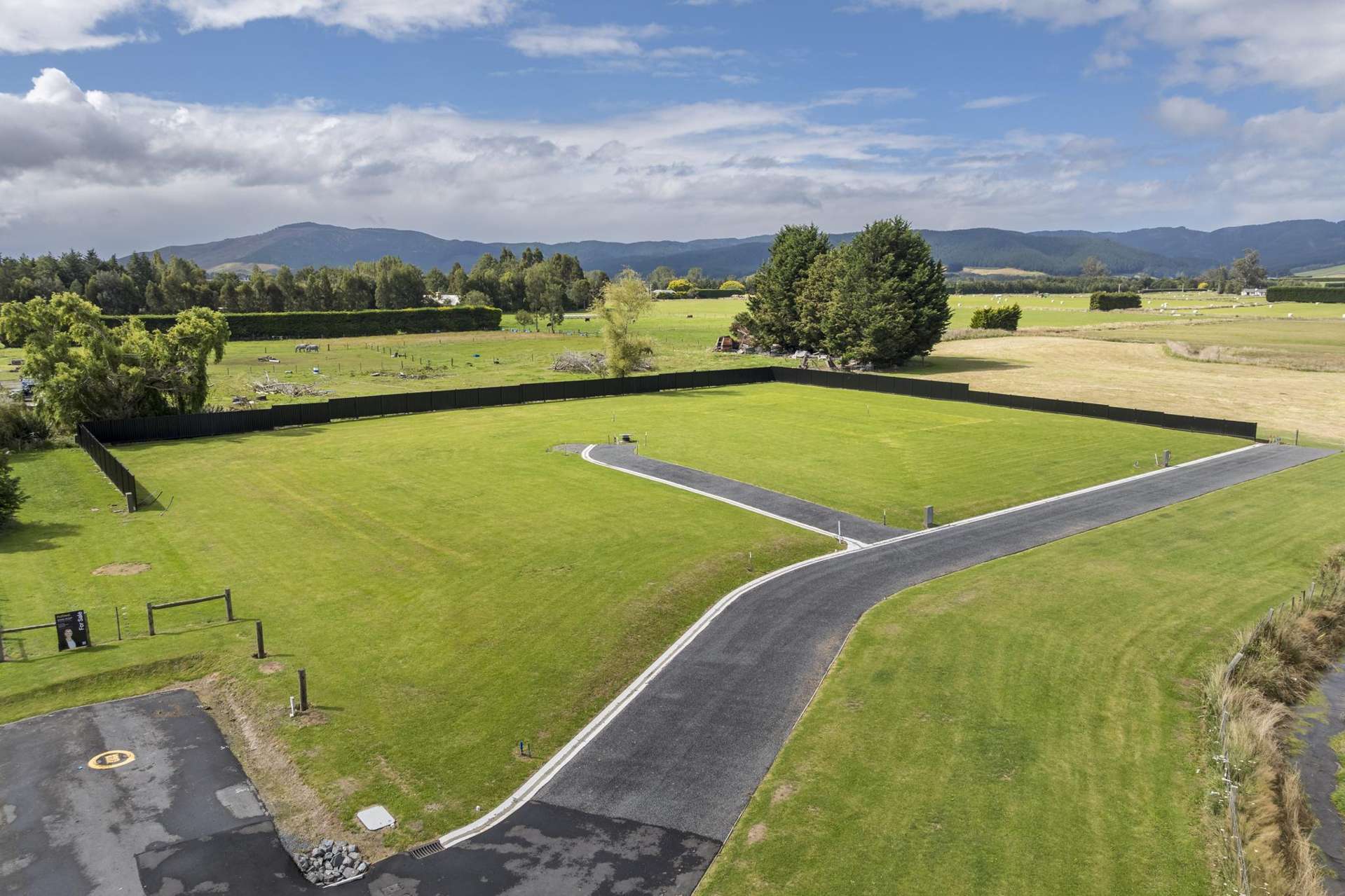 Constitution Avenue Milton_0