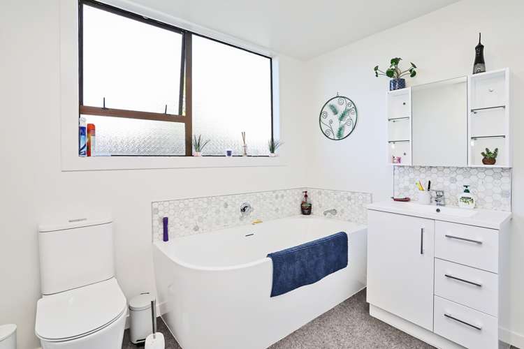 124 Moulson Street Strathern_18