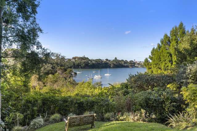 Sea views and coastal living in Birkenhead Point