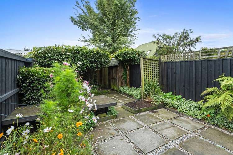 2/20 Bristol Street Merivale_12