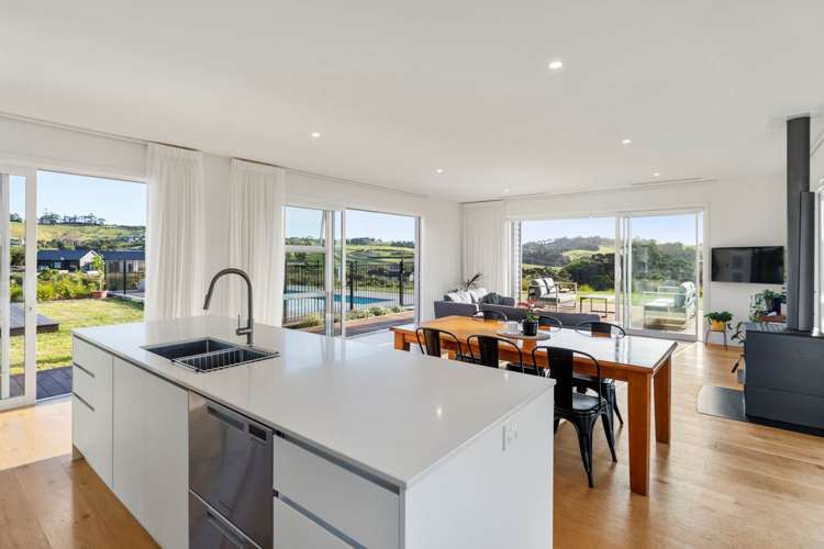 6 Kohatu Roa Way Mahurangi East_39