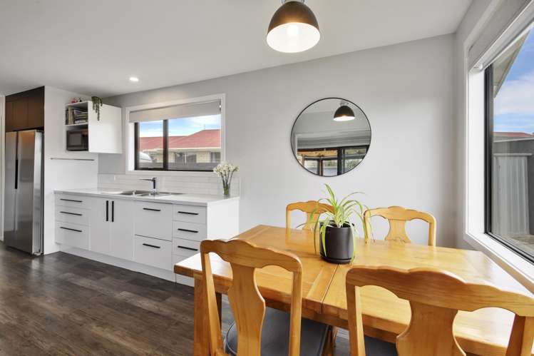 6 Oakley Crescent Hornby_4