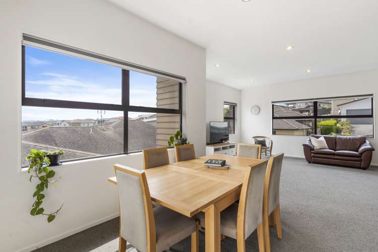 7 Vino Cina Heights Ranui_9